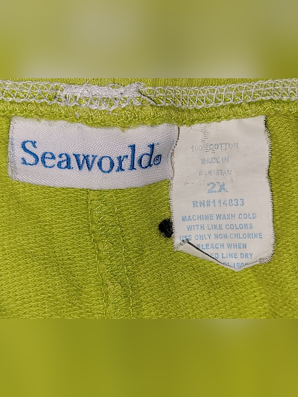 SeaWorld Lime Green Peace Heart Graphic Lounge Shorts Size 2X - Picture 5 of 9